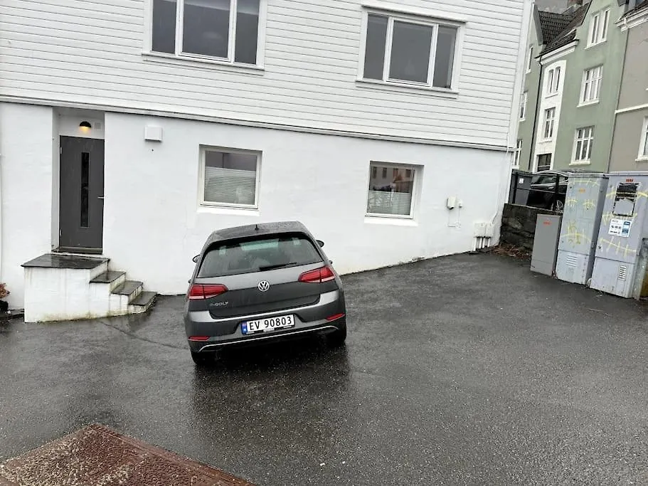 Leilighet I Bergenshus Lejlighed